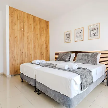 Apartment Sea View 2br - Next To Radisson Blu And Port *