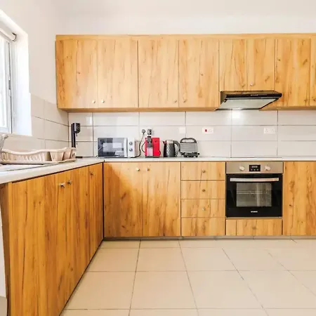 Sea View 2br - Next To Radisson Blu And Port Apartment Larnaca